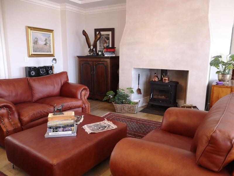 5 Bedroom Property for Sale in Sir Lowrys Pass Village Western Cape